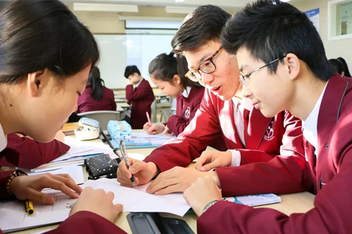 把孩子送進(jìn)國際學(xué)校？家長還要注意這些問題